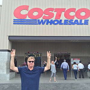 Pete Burke being held up at the Cabo San Lucas Costco (nice photo bomb)